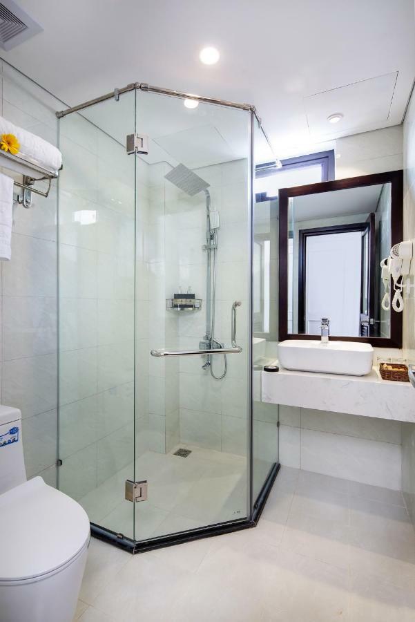 Golden Line Hotel Danang Экстерьер фото